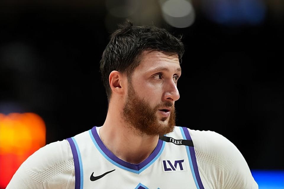 开云体育APP-能得分能投篮能抢板，爵士内线大将会引起其他球队的关注吗？