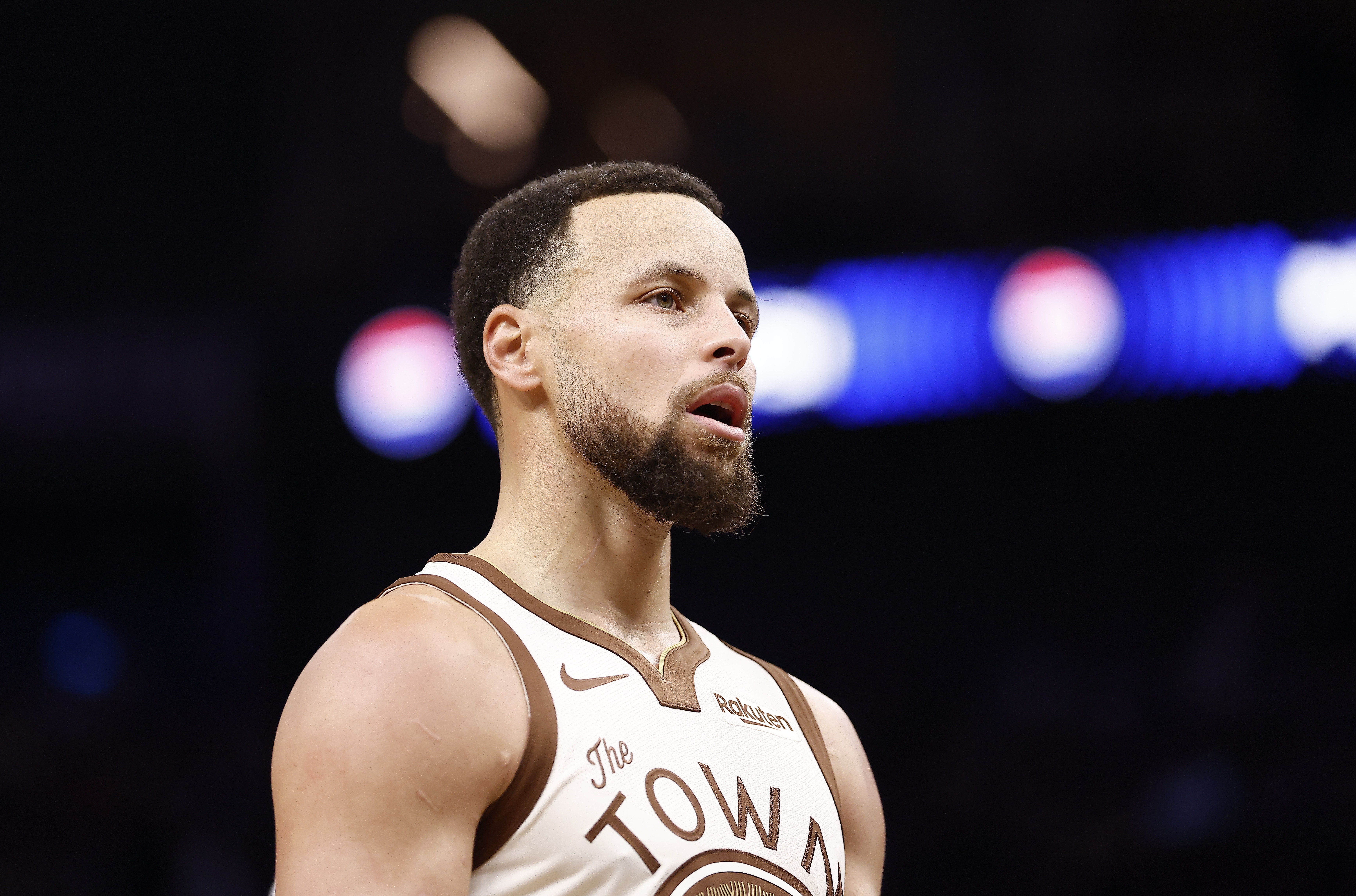 开云体育网址-Amick:勇士无意交易库里 但今年外界询问的次数明显多了起来