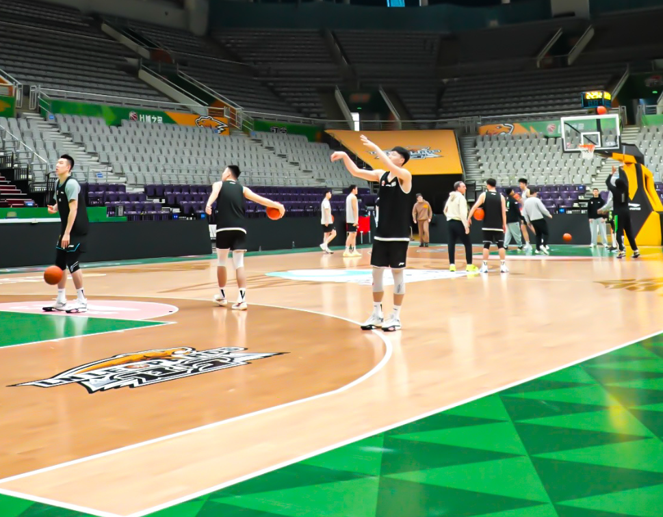 开云体育下载-辽宁最新动态!哈维开启合练,布罗金顿近期归队,将与北控打热身